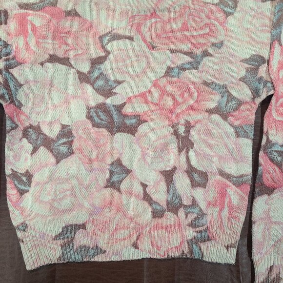 VINTAGE 1990s TJW  Angora Floral Cropped Knit Sweater Sz: M see measurements - Picture 3 of 6